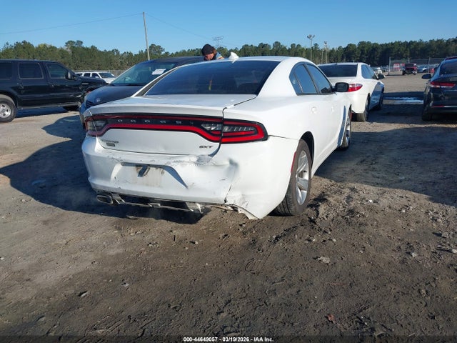 2C3CDXHG9FH734009 Dodge Charger Sxt