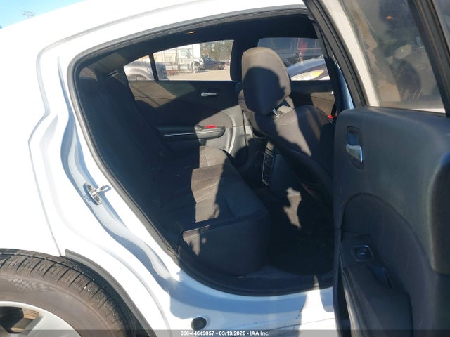 2C3CDXHG9FH734009 Dodge Charger Sxt