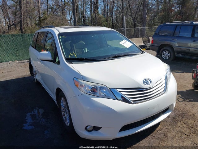 2016 TOYOTA SIENNA 5TDYK3DC0GS712485