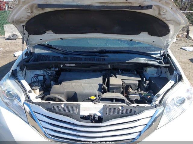 2016 TOYOTA SIENNA 5TDYK3DC0GS712485 Photo 9