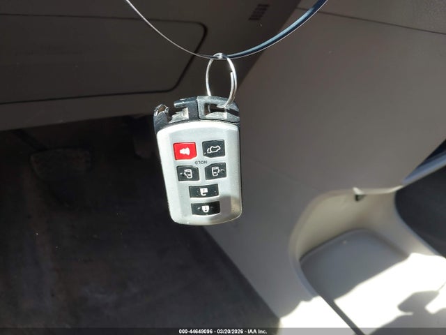 2016 TOYOTA SIENNA 5TDYK3DC0GS712485 Photo 10