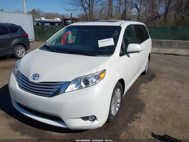 2016 TOYOTA SIENNA 5TDYK3DC0GS712485 Photo 1