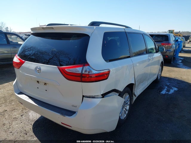 2016 TOYOTA SIENNA 5TDYK3DC0GS712485 Photo 3