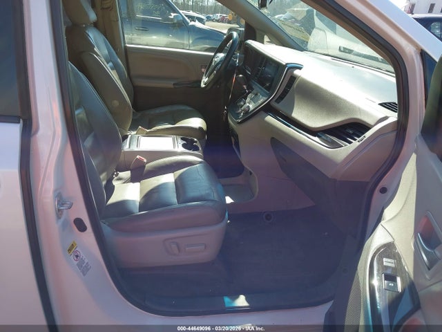 2016 TOYOTA SIENNA 5TDYK3DC0GS712485 Photo 4