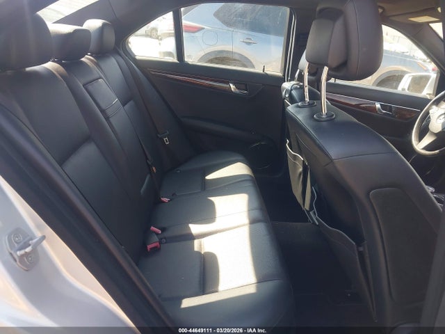 2010 Mercedes-benz C 300 Luxury/sport მანქანა იყიდება აუქციონზე, vin: WDDGF5EB6AR123082, აუქციონის ნომერი: 44649111