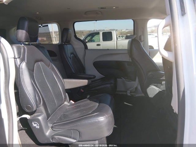 Auction sale of the 2022 Chrysler Pacifica Touring L, vin: 2C4RC1BG2NR114867, lot number: 44649124