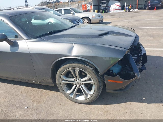 44649139 :رقم المزاد ، 2C3CDZAG8NH122372 vin ، 2022 Dodge Challenger Sxt مزاد بيع