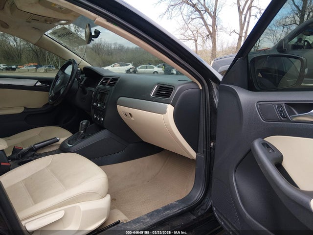 2011 Volkswagen Jetta 2.0l Tdi მანქანა იყიდება აუქციონზე, vin: 3VWLL7AJ1BM099168, აუქციონის ნომერი: 44649195