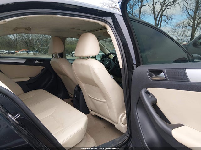 2011 Volkswagen Jetta 2.0l Tdi მანქანა იყიდება აუქციონზე, vin: 3VWLL7AJ1BM099168, აუქციონის ნომერი: 44649195