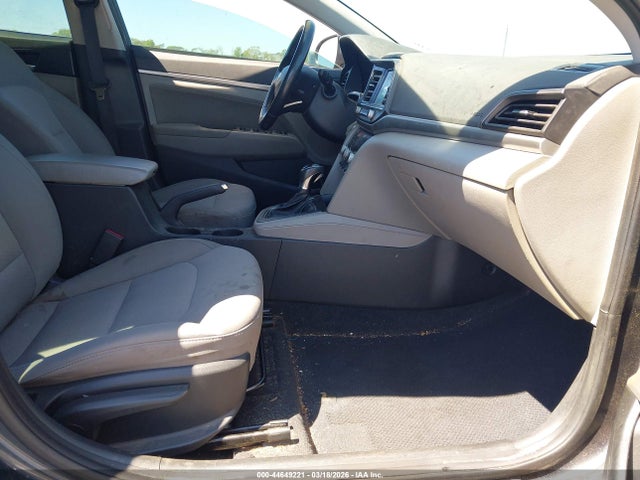 44649221 :رقم المزاد ، 5NPD84LF9LH602890 vin ، 2020 Hyundai Elantra Value Edition مزاد بيع