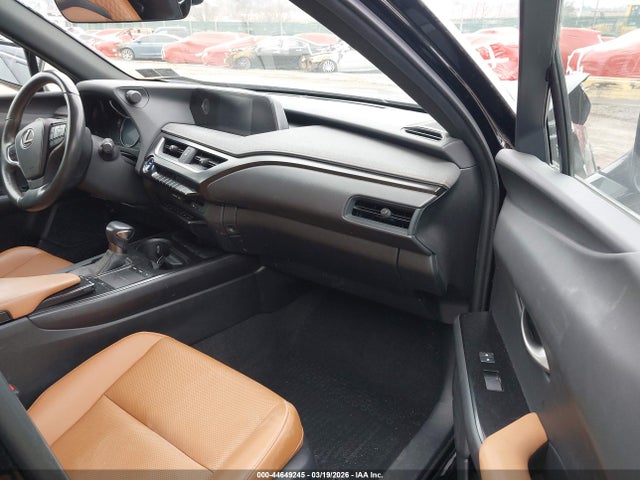 JTHU9JBH5K2019066 Lexus UX 250H