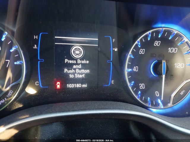 44649273 :رقم المزاد ، 2C4RC1AG7JR237270 vin ، 2018 Chrysler Pacifica L مزاد بيع