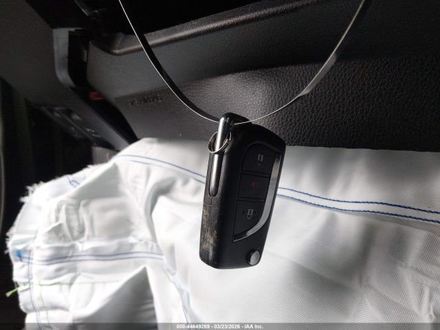 Toyota RAV4 LE 2019 JTMF1RFV9KD033234 Image 11