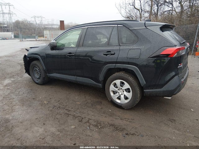 Toyota RAV4 LE 2019 JTMF1RFV9KD033234 Image 3