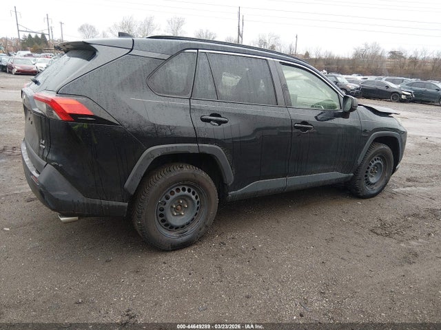 Toyota RAV4 LE 2019 JTMF1RFV9KD033234 Image 4