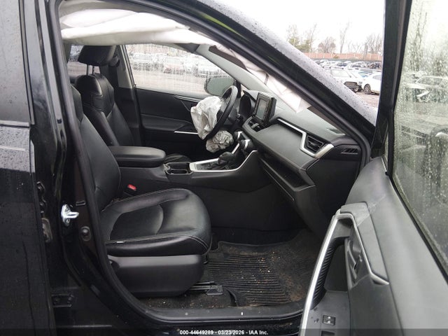 Toyota RAV4 LE 2019 JTMF1RFV9KD033234 Image 5