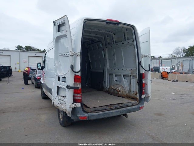 Продажа на аукционе авто 2014 Mercedes-benz Sprinter 2500 Normal Roof, vin: WD3PE7DC8E5903739, номер лота: 44649299