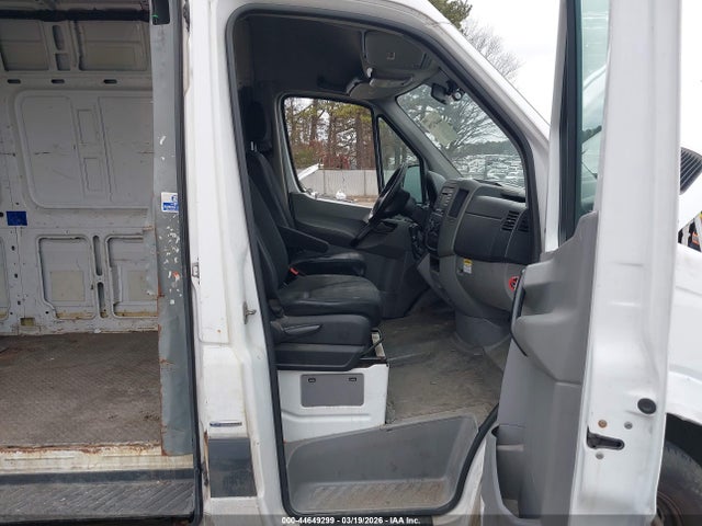Продажа на аукционе авто 2014 Mercedes-benz Sprinter 2500 Normal Roof, vin: WD3PE7DC8E5903739, номер лота: 44649299