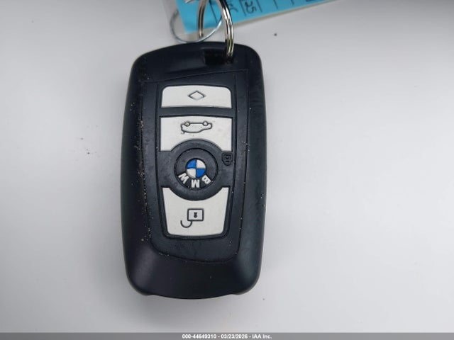 44649310 :رقم المزاد ، WBA8Z9C58JB220493 vin ، 2018 Bmw 330i Gran Turismo Xdrive مزاد بيع