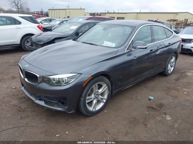44649310 :رقم المزاد ، WBA8Z9C58JB220493 vin ، 2018 Bmw 330i Gran Turismo Xdrive مزاد بيع