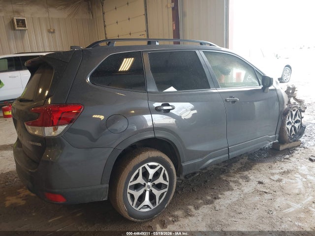 44649311 :رقم المزاد ، JF2SKADC1PH486621 vin ، 2023 Subaru Forester Premium مزاد بيع