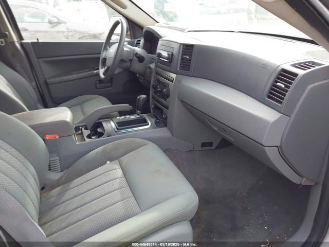 2005 JEEP GRAND CHEROKEE 1J4GR48K75C707923 Photo 4