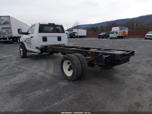 44649341 :رقم المزاد ، 3C7WRMCL0JG352248 vin ، 2018 Ram 5500 Chassis Tradesman/slt مزاد بيع
