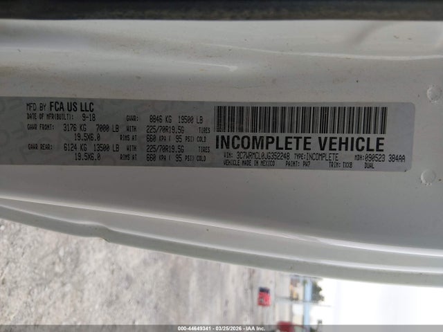 44649341 :رقم المزاد ، 3C7WRMCL0JG352248 vin ، 2018 Ram 5500 Chassis Tradesman/slt مزاد بيع
