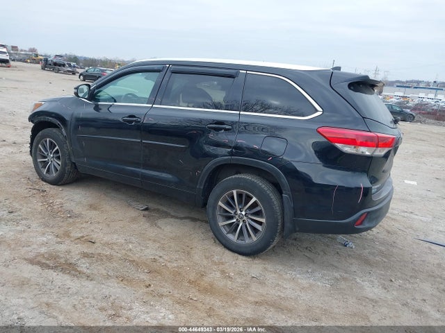 5TDJZRFH8JS822622 Toyota Highlander Xle