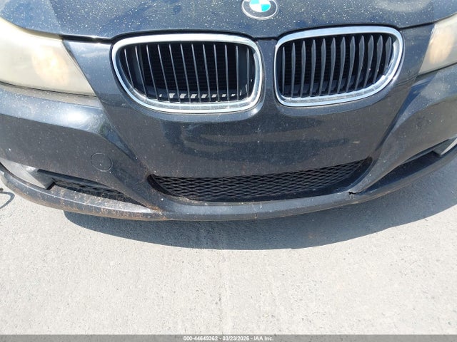 44649362 :رقم المزاد ، WBAPH7G58ANM53950 vin ، 2010 Bmw 328i مزاد بيع