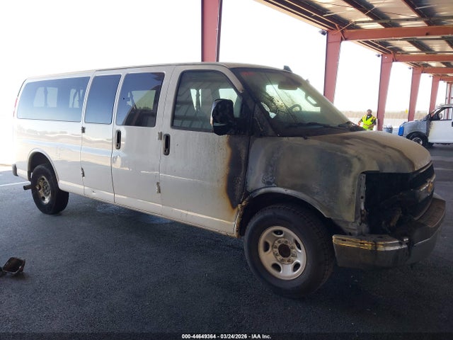 1GAZGPFG8L1180853 Chevrolet Express Passenger Rwd 3500 Extended Wheelbase Lt