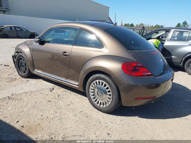 2013 VOLKSWAGEN BEETLE 3VWJX7AT0DM677373 Photo 2