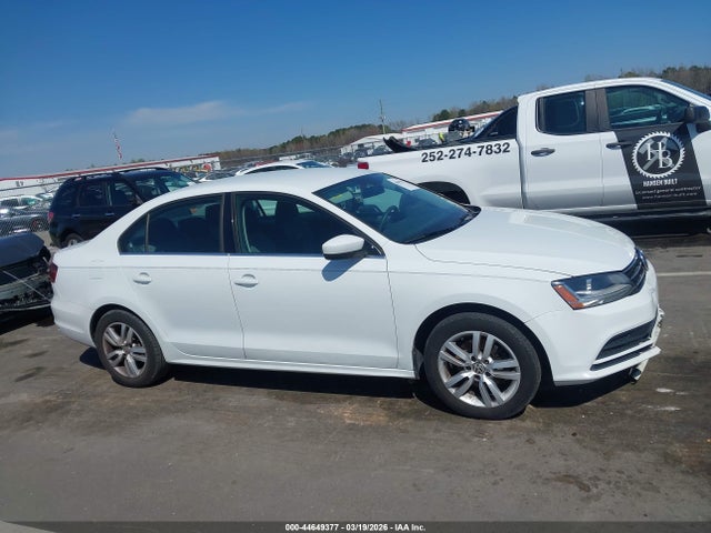 2017 Volkswagen Jetta 1.4t S მანქანა იყიდება აუქციონზე, vin: 3VW2B7AJXHM368744, აუქციონის ნომერი: 44649377