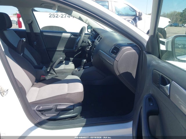 2017 Volkswagen Jetta 1.4t S მანქანა იყიდება აუქციონზე, vin: 3VW2B7AJXHM368744, აუქციონის ნომერი: 44649377
