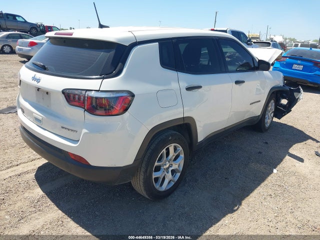 2019 JEEP COMPASS 3C4NJCABXKT685845 Photo 3