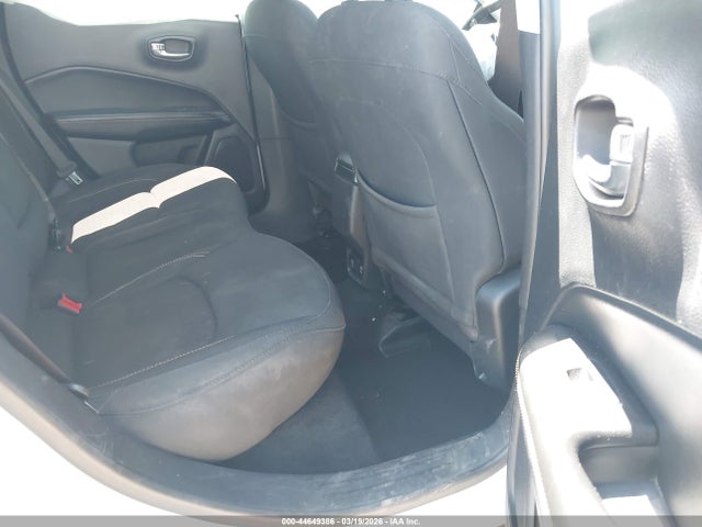 2019 JEEP COMPASS 3C4NJCABXKT685845 Photo 7