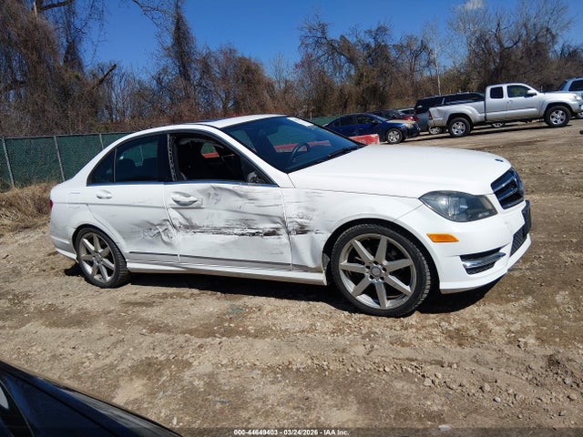 Aukcja sprzedaży 2014 Mercedes-benz C 250 Sport, vin: WDDGF4HBXEG250831, numer aukcji: 44649403