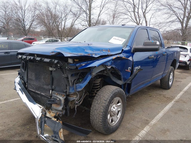 44649414 :رقم المزاد ، 3C6UR5CL4FG611025 vin ، 2015 Ram 2500 Tradesman مزاد بيع