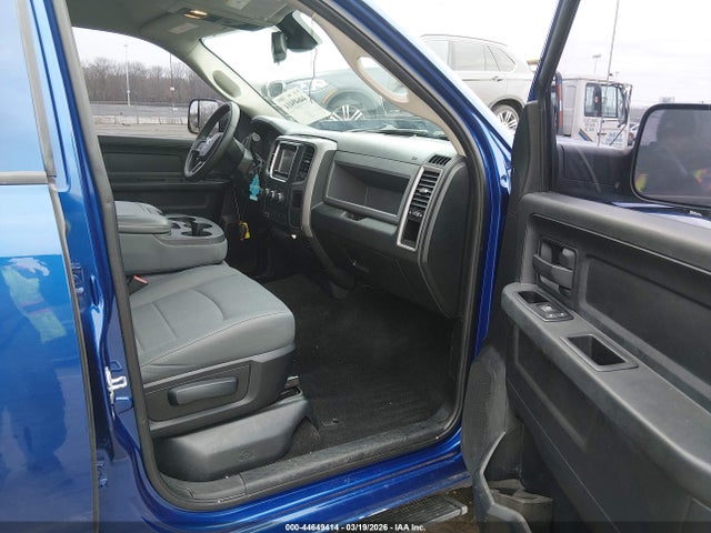 44649414 :رقم المزاد ، 3C6UR5CL4FG611025 vin ، 2015 Ram 2500 Tradesman مزاد بيع