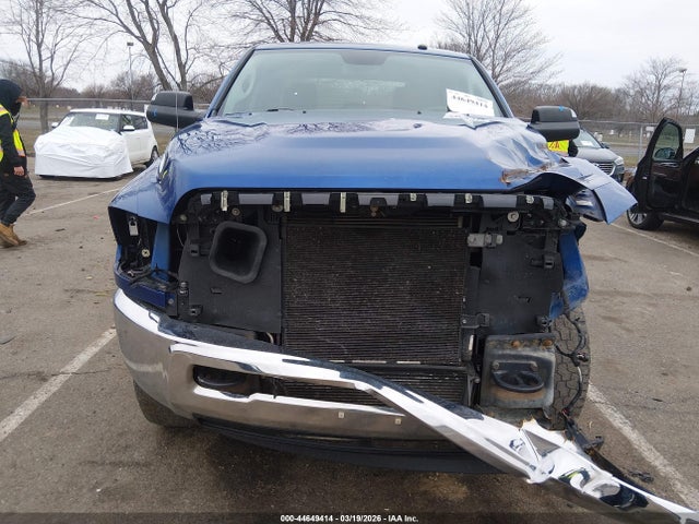 44649414 :رقم المزاد ، 3C6UR5CL4FG611025 vin ، 2015 Ram 2500 Tradesman مزاد بيع