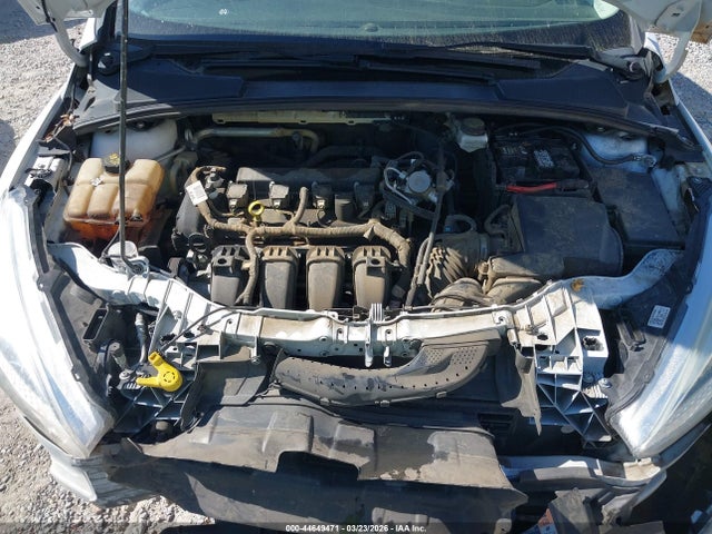 1FADP3F28JL319434 Ford FOCUS SE
