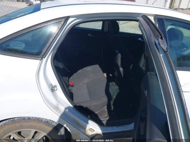 1FADP3F28JL319434 Ford FOCUS SE