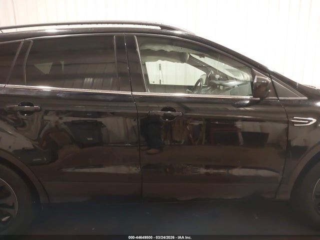 44649500 :رقم المزاد ، 1FMCU9HD0JUB13367 vin ، 2018 Ford Escape Sel مزاد بيع