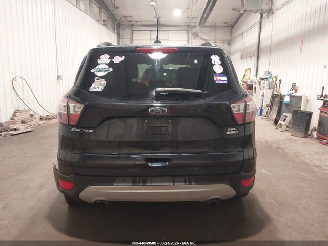 44649500 :رقم المزاد ، 1FMCU9HD0JUB13367 vin ، 2018 Ford Escape Sel مزاد بيع