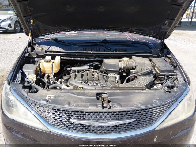 2017 Chrysler Pacifica Touring-l მანქანა იყიდება აუქციონზე, vin: 2C4RC1BG2HR542779, აუქციონის ნომერი: 44649521