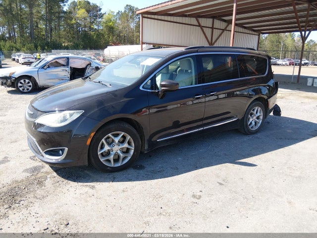 2017 Chrysler Pacifica Touring-l მანქანა იყიდება აუქციონზე, vin: 2C4RC1BG2HR542779, აუქციონის ნომერი: 44649521