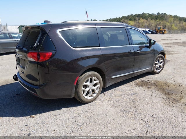 2017 Chrysler Pacifica Touring-l მანქანა იყიდება აუქციონზე, vin: 2C4RC1BG2HR542779, აუქციონის ნომერი: 44649521