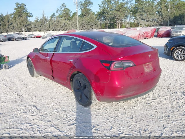 44649534 :رقم المزاد ، 5YJ3E1EA1JF044954 vin ، 2018 Tesla Model 3 Long Range/mid Range مزاد بيع