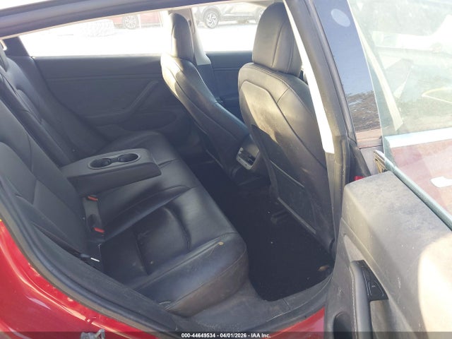 44649534 :رقم المزاد ، 5YJ3E1EA1JF044954 vin ، 2018 Tesla Model 3 Long Range/mid Range مزاد بيع