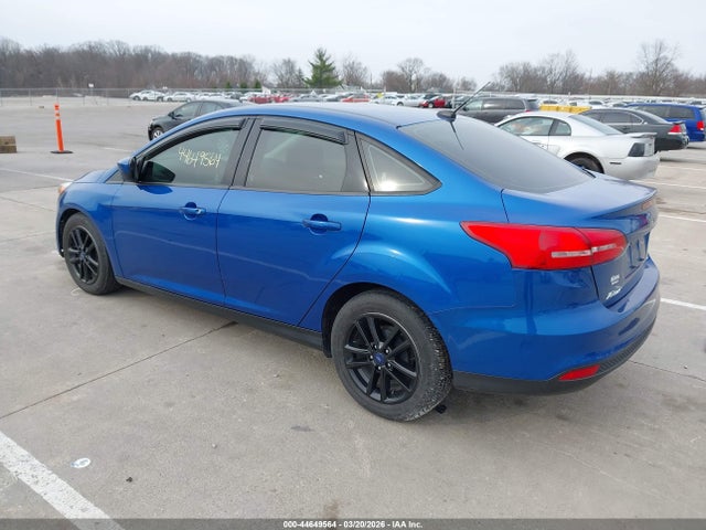 Ford FOCUS SE 2018 1FADP3F20JL206884 Image 3